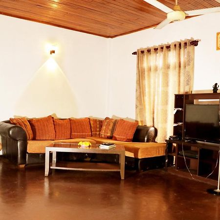 Ariyadasa Guest House Galle Exterior photo