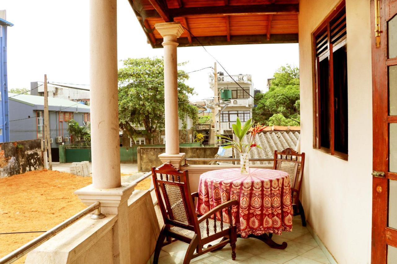 Ariyadasa Guest House Galle Exterior photo