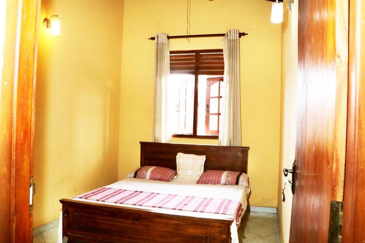Ariyadasa Guest House Galle Exterior photo